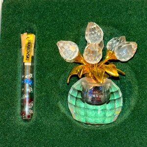 Swarovski Figurine: Tulip Memories Secrets Flacon | Mint with Box